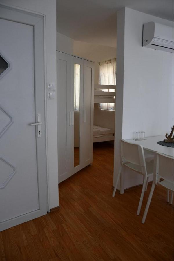 Luma Rooms Rudina Exterior photo
